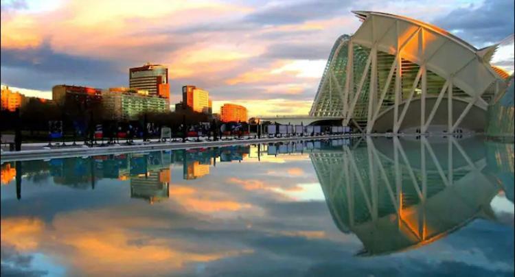 Lovely Apartment Near Beach & Science City Valencia Buitenkant foto