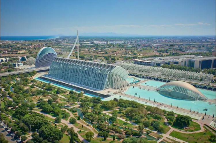 Lovely Apartment Near Beach & Science City Valencia Buitenkant foto